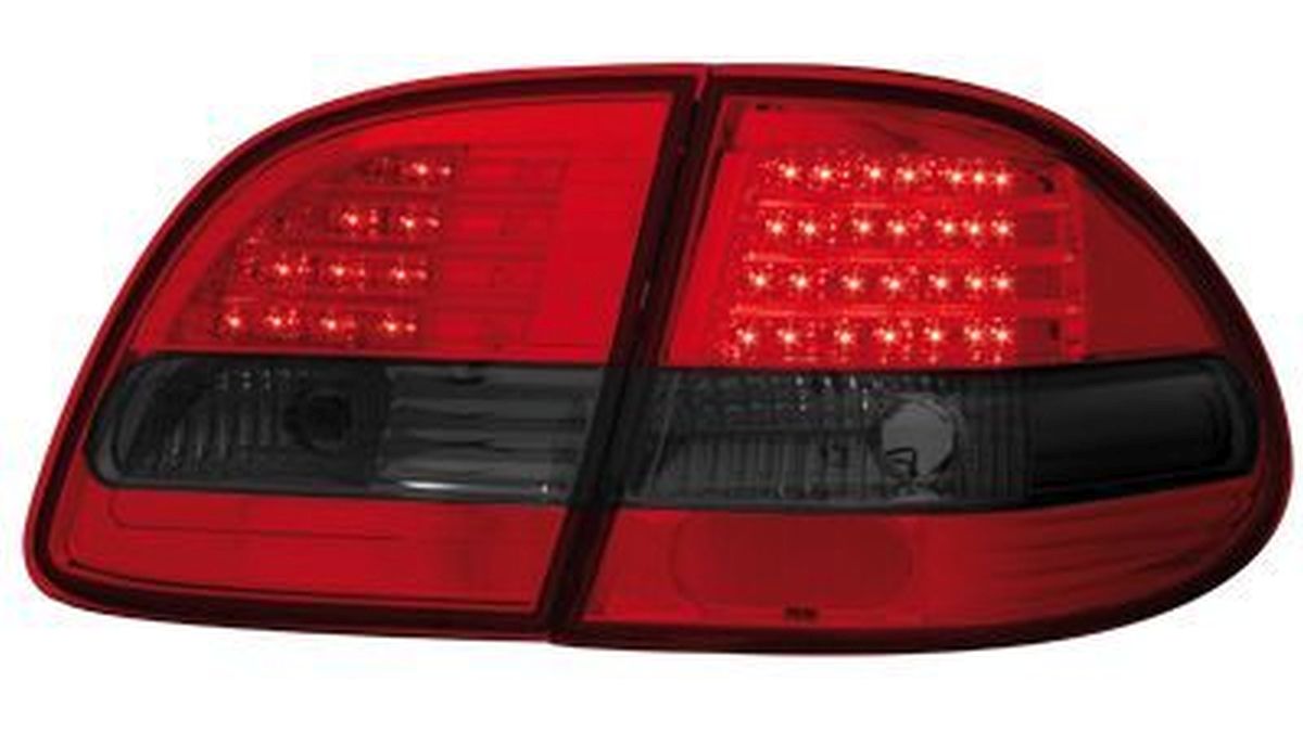 Jeu de feux Ar LED Rouge Fumé pour Mercedes Classe E S211 break 02 06