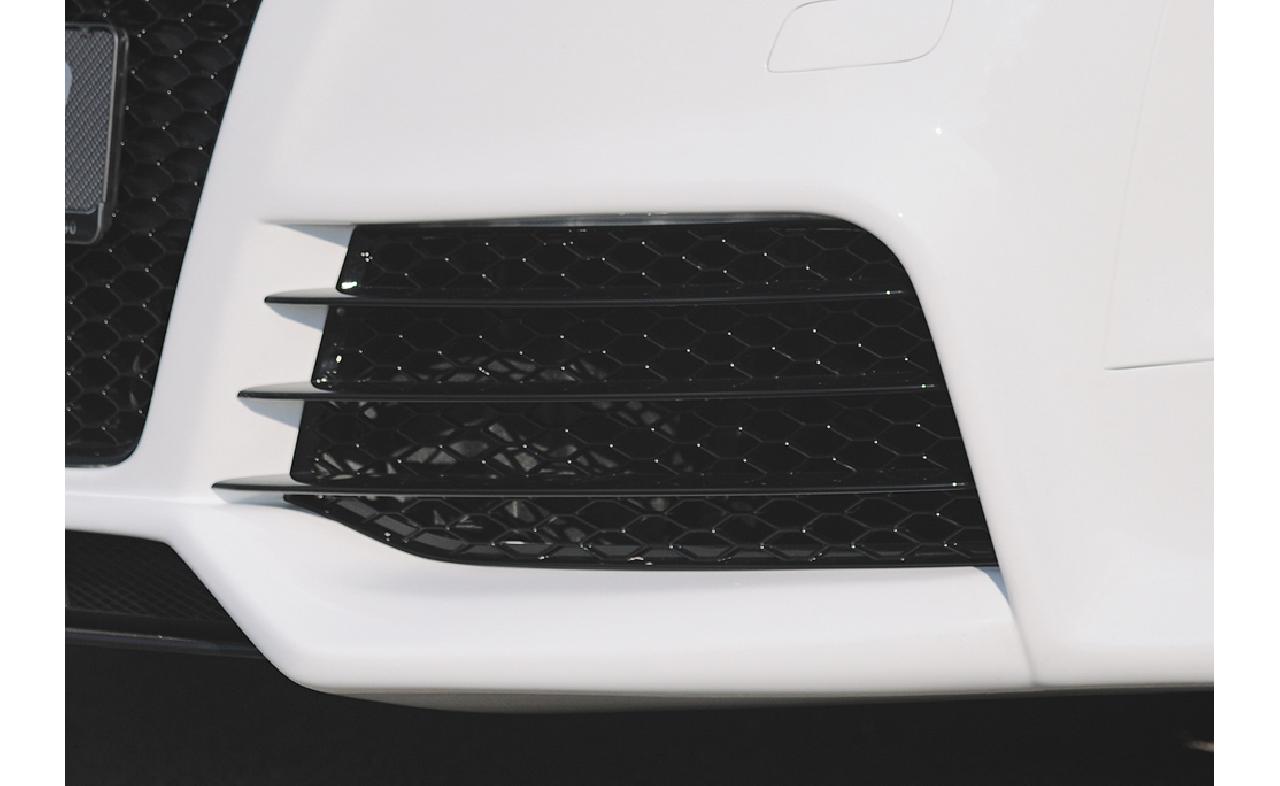 Grille d'aération droit noir brillant pour pare-chocs avant