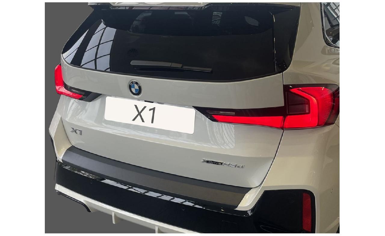Protection de seuil de coffre BMW X1 (U11) carbone